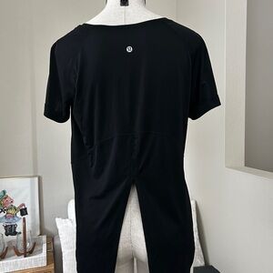 lululemon athletica Black Short Sleeve Tee